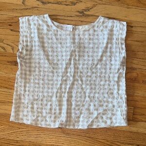 Fantastic Fawn waffle Textured White and beige top bow